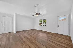900 S 3rd St, Sanger, TX 76266 - Photo 5