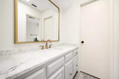 9535 Viewside Drive, Dallas, TX 75231 - Photo 13