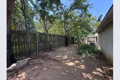 9916 Crystal Valley Way, Dallas, TX 75227 - Photo 11