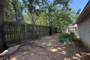 9916 Crystal Valley Way, Dallas, TX 75227 - Photo 11