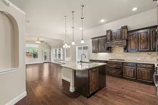 2428 Ranchview Dr, Little Elm, TX 75068 - Photo 7