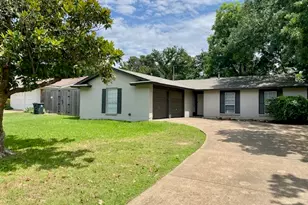 2714 Buffalo Dr, Arlington, TX 76013 - Photo 3