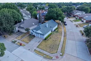 6813 Hickory Creek, Plano, TX 75023 - Photo 3