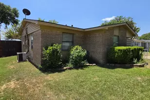 4302 Longleaf Dr, Garland, TX 75042 - Photo 5