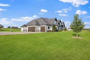 412 Royal Santana Run, Weatherford, TX 76087 - Photo 3