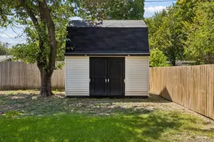 2637 Materhorn Dr, Dallas, TX 75228 - Photo 23