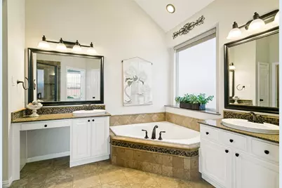 5713 Kelly Court, Haltom City, TX 76137 - Photo 21