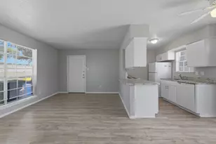 1607 Mary K Ln, White Settlement, TX 76108 - Photo 5