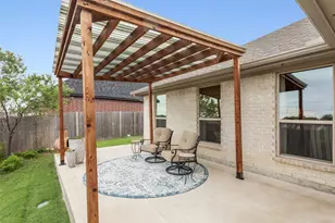 6921 Trail Rock Dr, Benbrook, TX 76126 - Photo 33