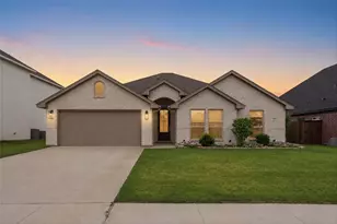 6921 Trail Rock Dr, Benbrook, TX 76126 - Photo 1