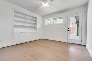 9035 Dunmore Dr, Dallas, TX 75231 - Photo 5