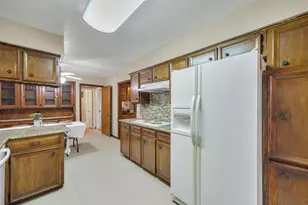 7959 Greenhollow Ln, Dallas, TX 75240 - Photo 11