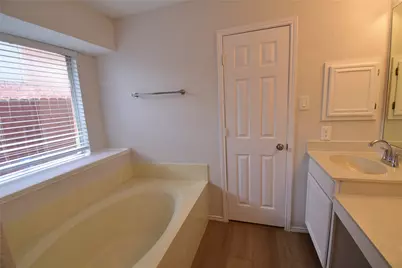 7837 Roundtable Road, Frisco, TX 75035 - Photo 13