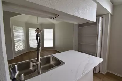 7837 Roundtable Road, Frisco, TX 75035 - Photo 5