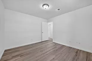 1901 Knoxville Dr, Bedford, TX 76022 - Photo 15