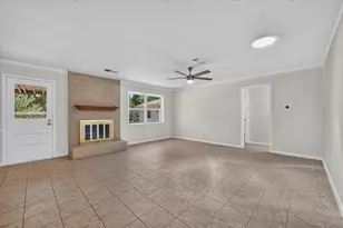 1901 Knoxville Dr, Bedford, TX 76022 - Photo 5