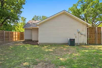 1000 W White Avenue, McKinney, TX 75069 - Photo 23
