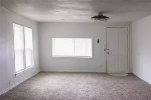936 E Cantey St, Fort Worth, TX 76104 - Photo 7