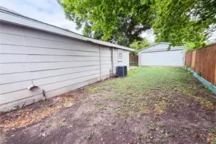 936 E Cantey St, Fort Worth, TX 76104 - Photo 23