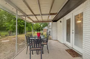 410 E White St, Pilot Point, TX 76258 - Photo 21