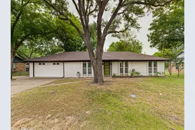 410 E White Street, Pilot Point, TX 76258 - Photo 1