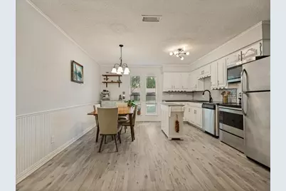 410 E White Street, Pilot Point, TX 76258 - Photo 13