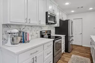 3305 Dothan Ln, Dallas, TX 75229 - Photo 9