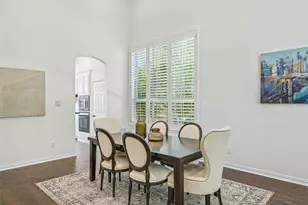 1045 Sir Lancelot Cir, Lewisville, TX 75056 - Photo 5