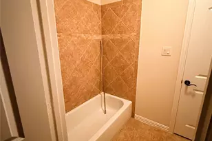 2215 Longview Rd, Irving, TX 75063 - Photo 19