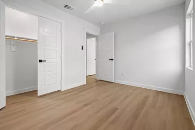 707 Hilltop Drive, Irving, TX 75060 - Photo 31