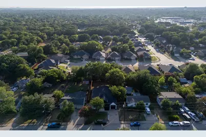707 Hilltop Drive, Irving, TX 75060 - Photo 23