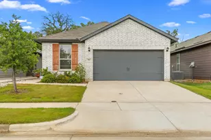 585 Concho St, Aubrey, TX 76227 - Photo 3