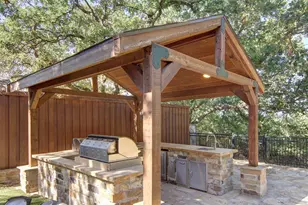 305 NW 7th Ave, Mineral Wells, TX 76067 - Photo 3