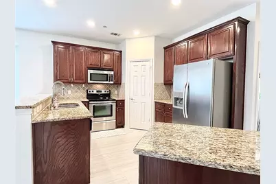 2204 Paige Court, Carrollton, TX 75006 - Photo 5