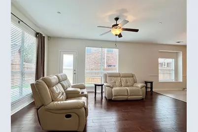 2204 Paige Court, Carrollton, TX 75006 - Photo 13