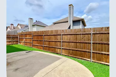 2204 Paige Court, Carrollton, TX 75006 - Photo 35