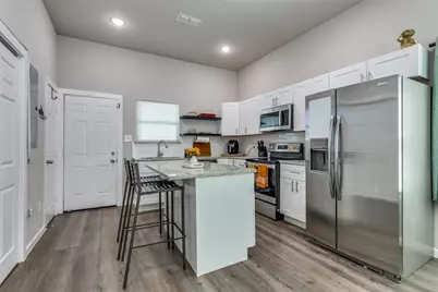 1425 Evans Avenue, Fort Worth, TX 76104 - Photo 3