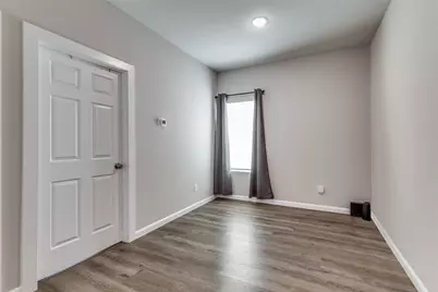 1425 Evans Avenue, Fort Worth, TX 76104 - Photo 9