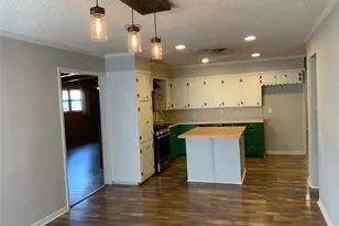2004 Bettibart St, Fort Worth, TX 76134 - Photo 9
