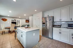 9835 Estate Ln, Dallas, TX 75238 - Photo 3
