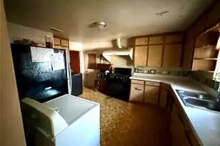 4310 Dawes Dr, Dallas, TX 75211 - Photo 5