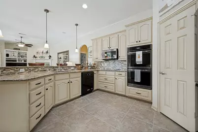 2300 High Pointe Drive, Corinth, TX 76210 - Photo 9