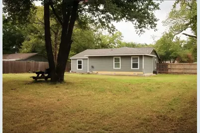11319 Lyric Lane, Balch Springs, TX 75180 - Photo 11