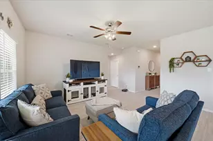 8425 Coffee Spgs Dr, Fort Worth, TX 76131 - Photo 11