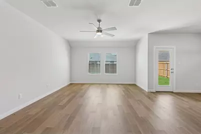 15032 Leighton Creek Court, Fort Worth, TX 76052 - Photo 13