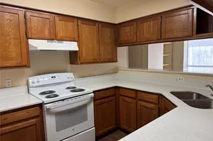 1008 Irene St, Burleson, TX 76028 - Photo 5