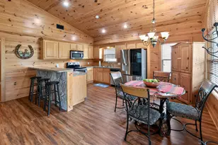 200 Equestrian Cir, Jefferson, TX 75657 - Photo 9