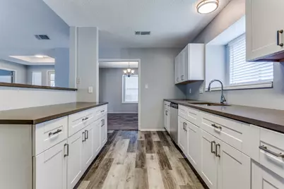 209 W Schreiber Street, Garland, TX 75040 - Photo 15