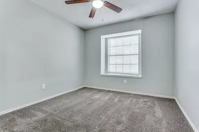209 W Schreiber Street, Garland, TX 75040 - Photo 21