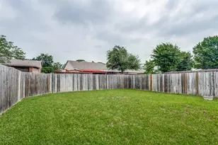 209 W Schreiber St, Garland, TX 75040 - Photo 23